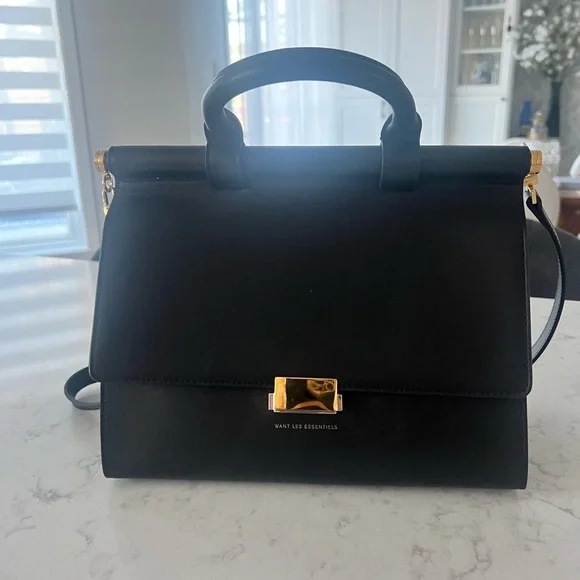 Elegant Black Handbag - Picture 3 of 7
